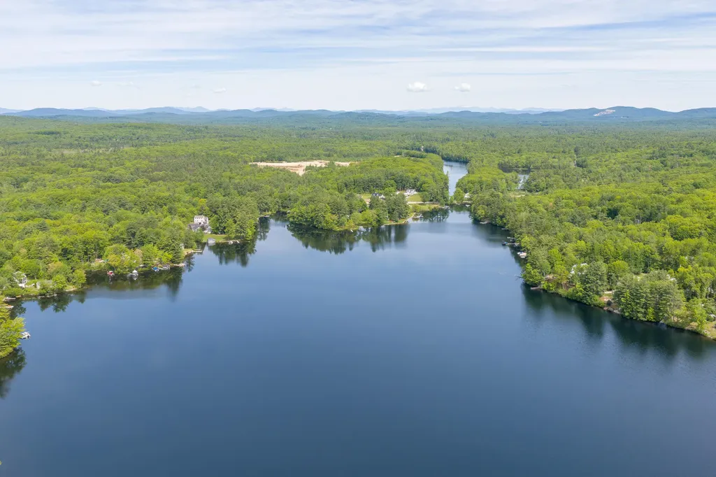 19 Dean Drive Waterboro ME 04061