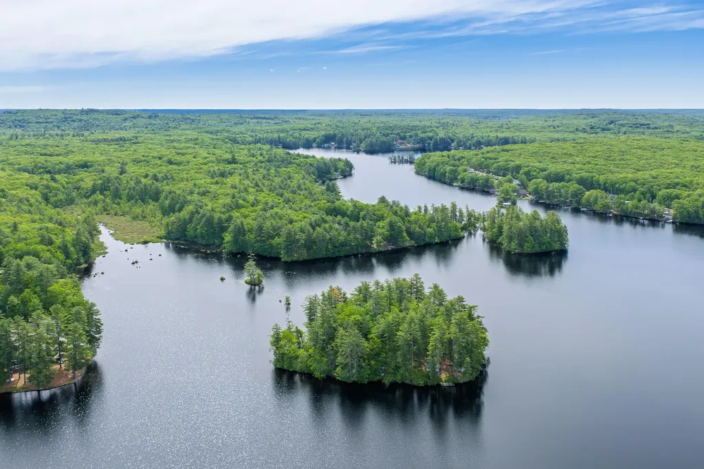 19 Dean Drive Waterboro ME 04061