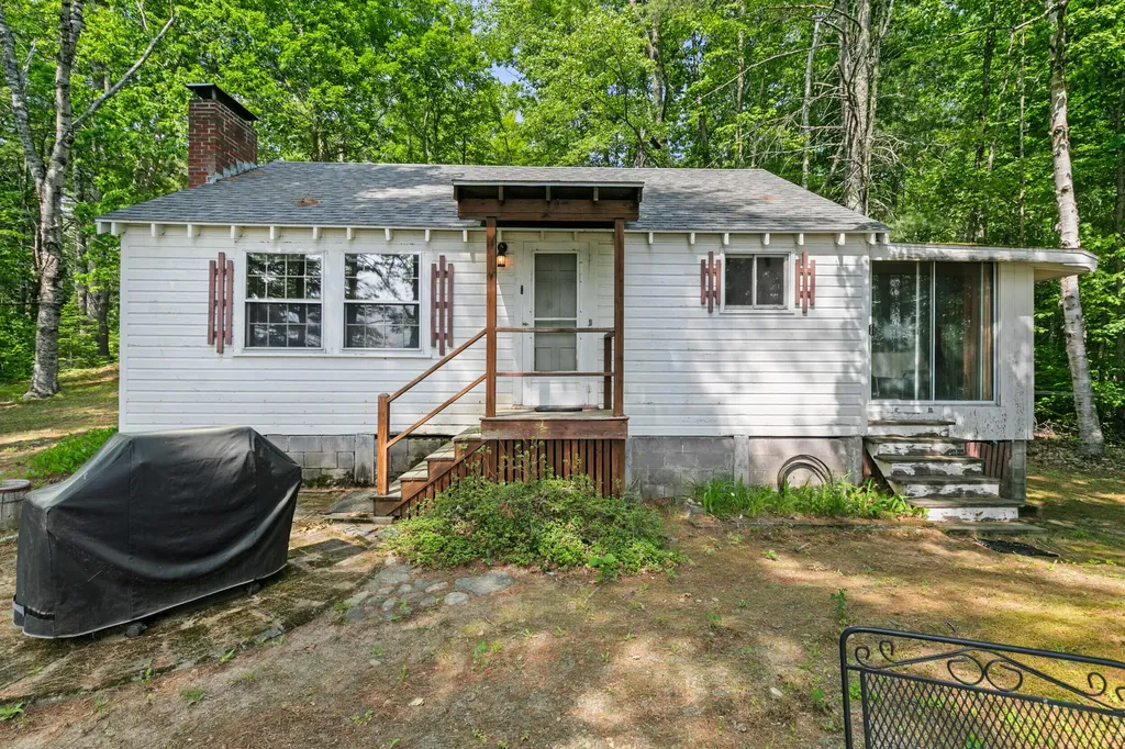 19 Dean Drive Waterboro ME 04061