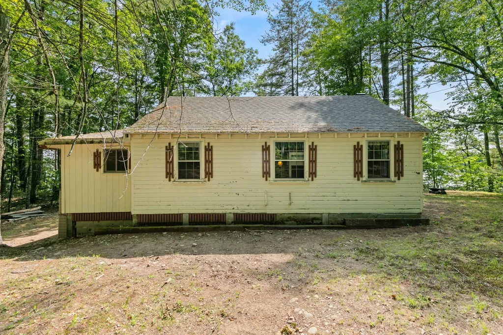 19 Dean Drive Waterboro ME 04061