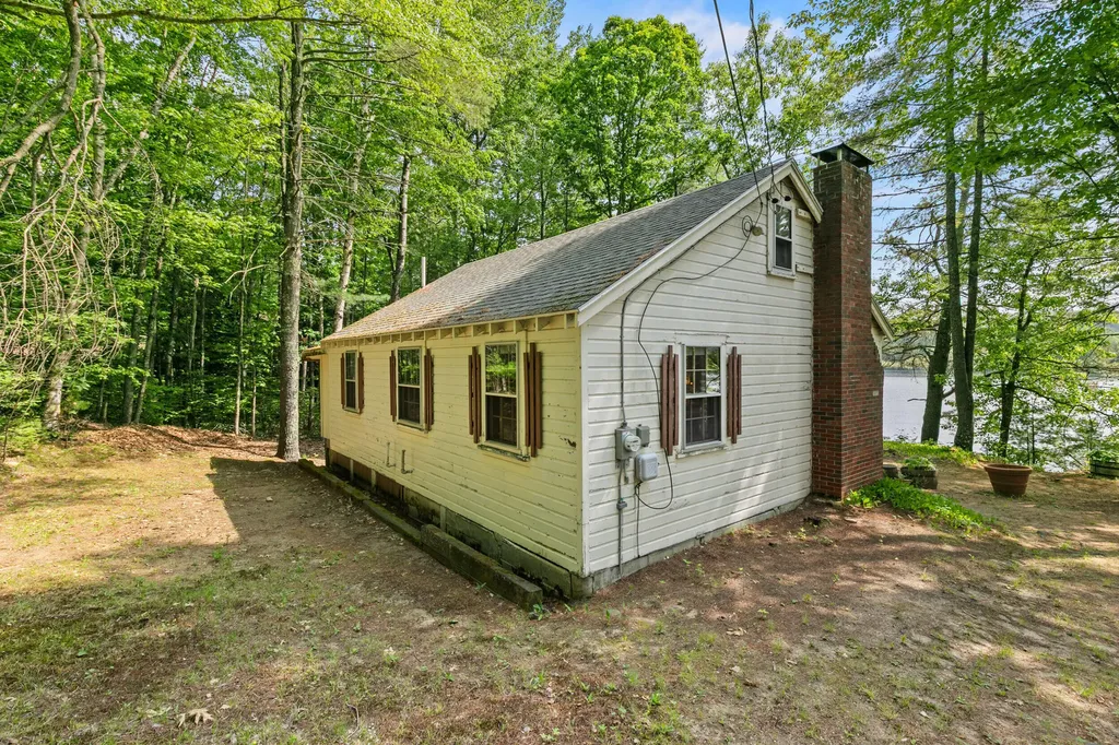 19 Dean Drive Waterboro ME 04061