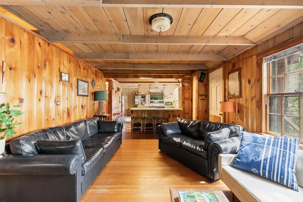 19 Dean Drive Waterboro ME 04061