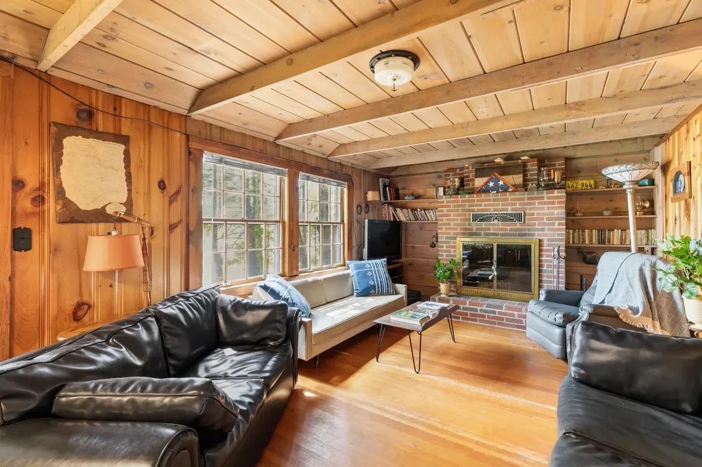19 Dean Drive Waterboro ME 04061