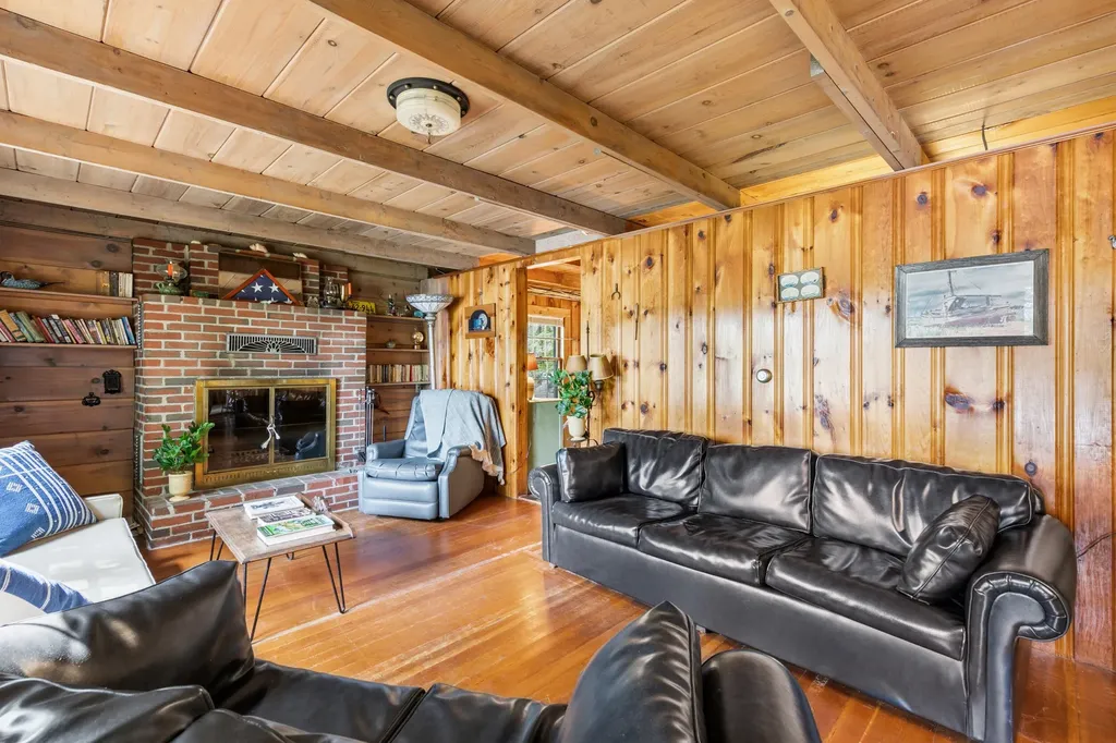 19 Dean Drive Waterboro ME 04061