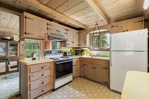 19 Dean Drive Waterboro ME 04061