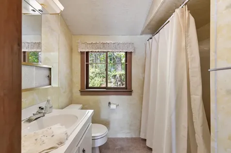 19 Dean Drive Waterboro ME 04061