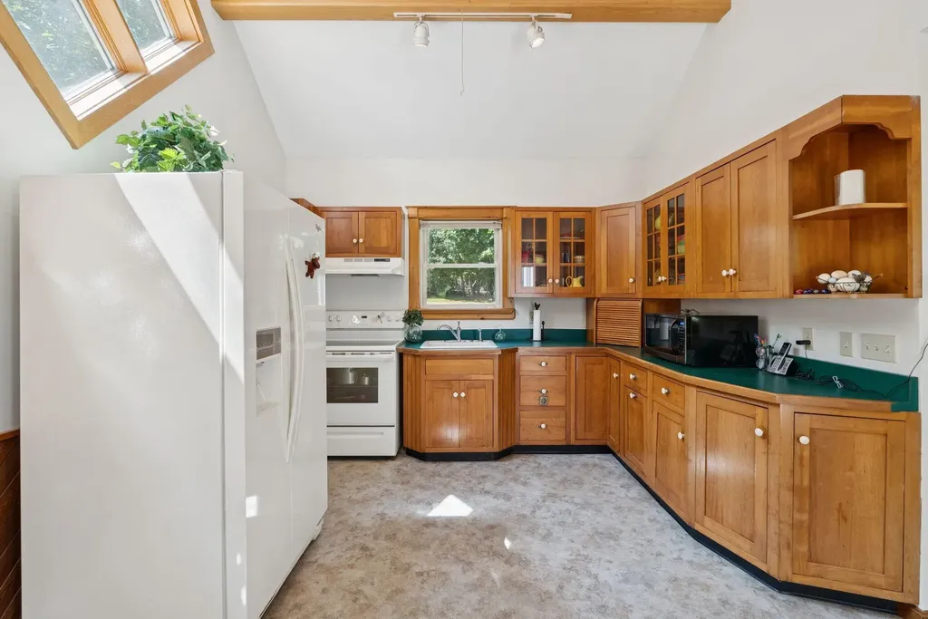 279 Desert Pond Road Mount Vernon ME 04352