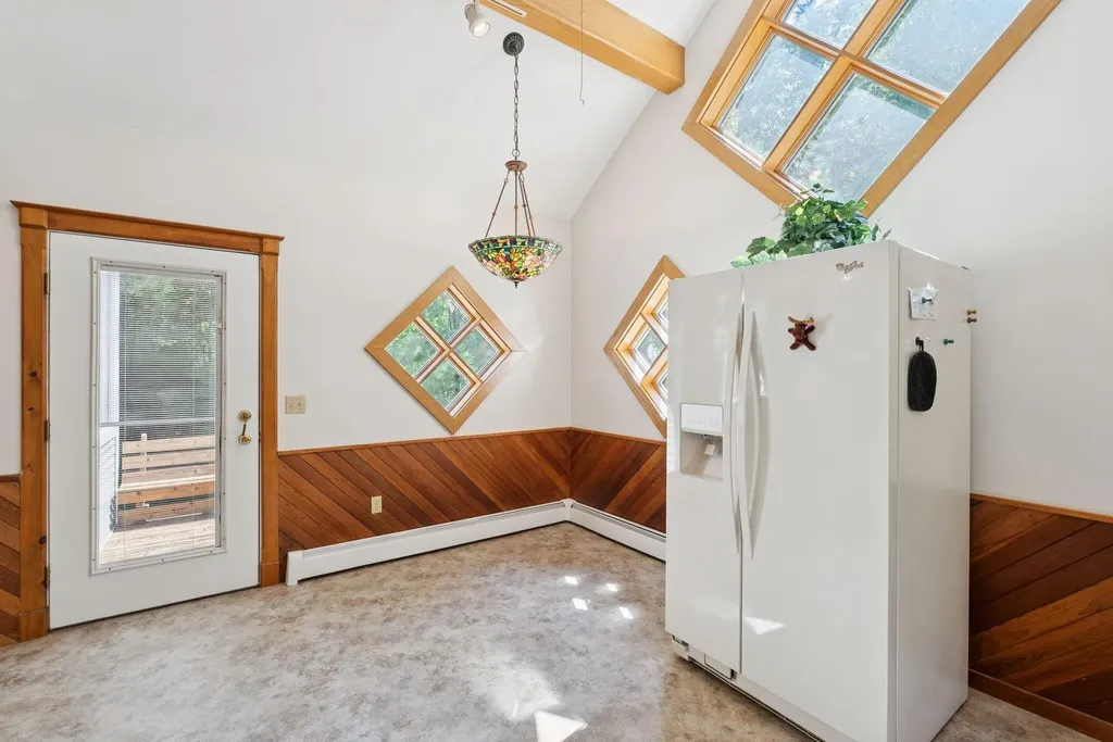 279 Desert Pond Road Mount Vernon ME 04352