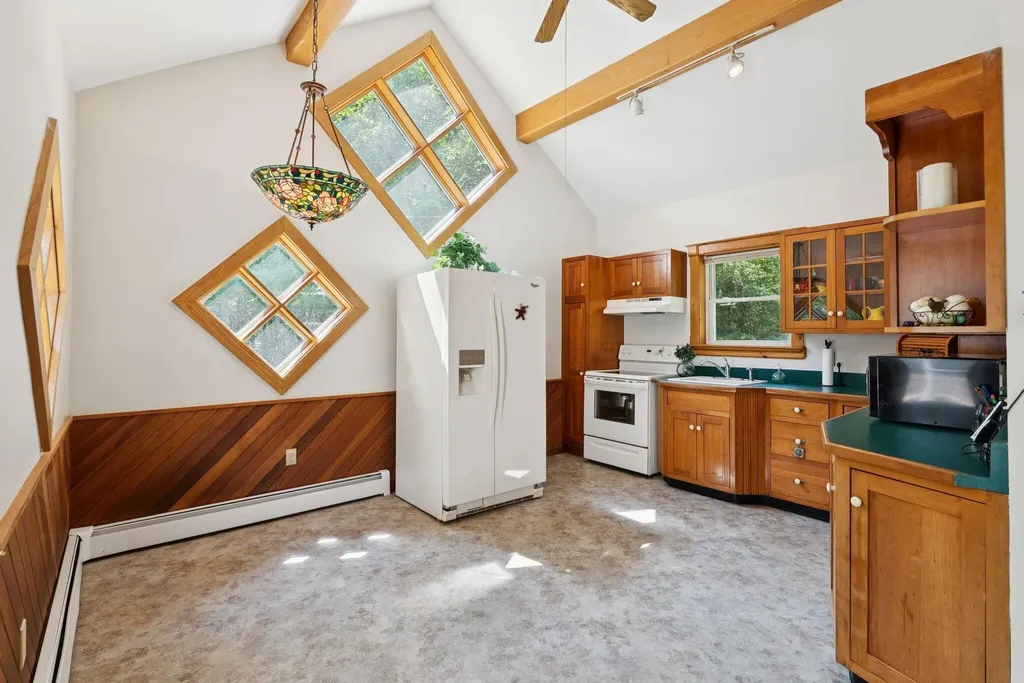 279 Desert Pond Road Mount Vernon ME 04352