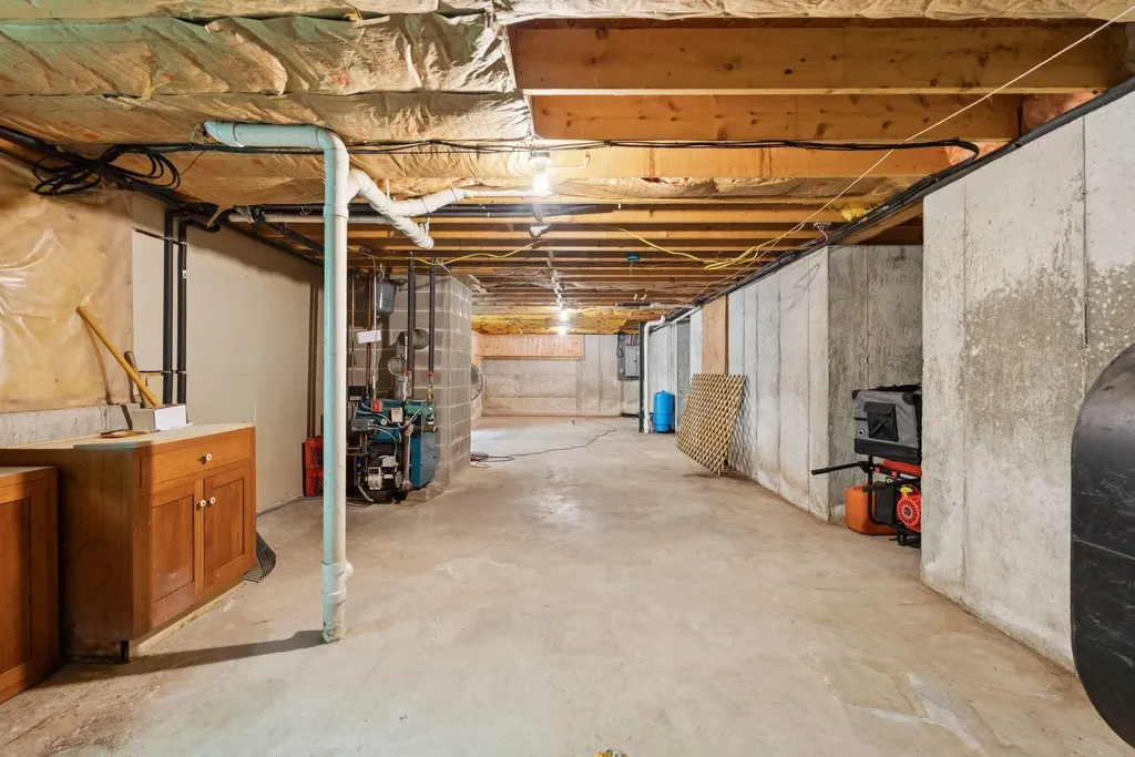 279 Desert Pond Road Mount Vernon ME 04352