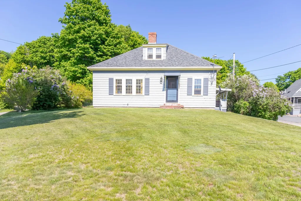 2 Green's Hill Lane Deer Isle ME 04627