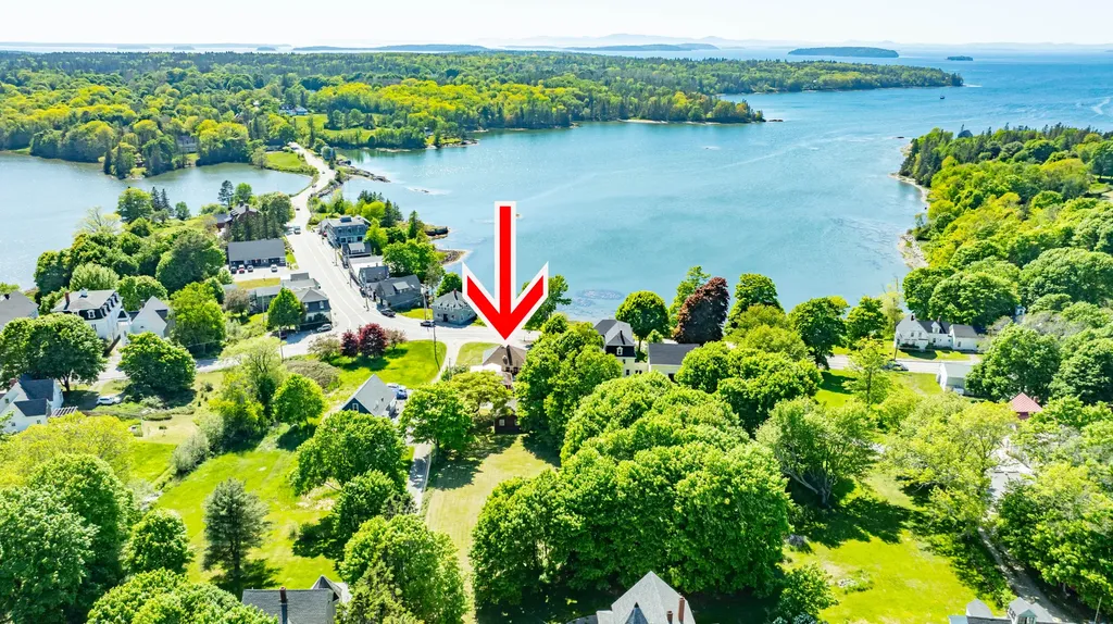 2 Green's Hill Lane Deer Isle ME 04627