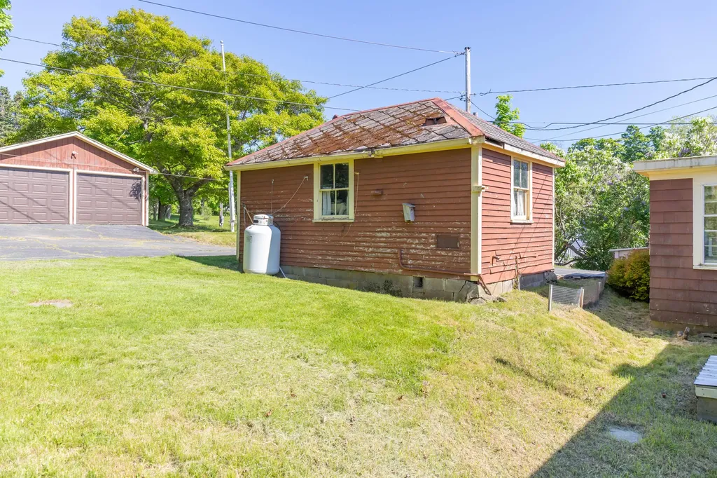 2 Green's Hill Lane Deer Isle ME 04627