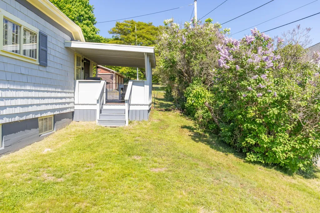 2 Green's Hill Lane Deer Isle ME 04627