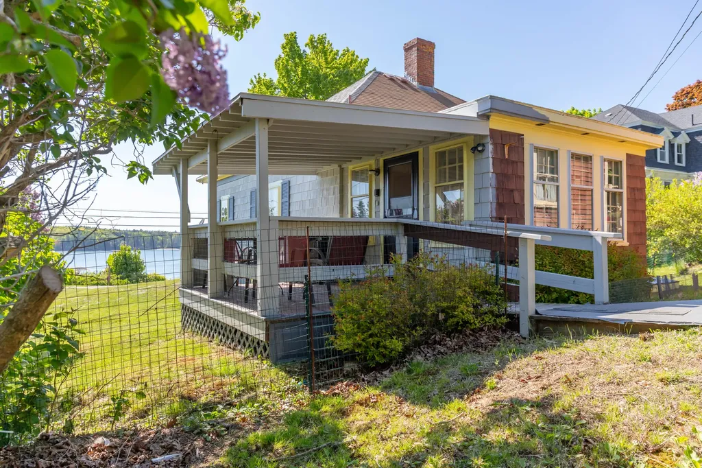2 Green's Hill Lane Deer Isle ME 04627