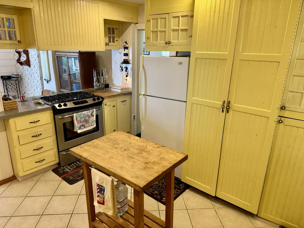62 High Street Eastport ME 04631