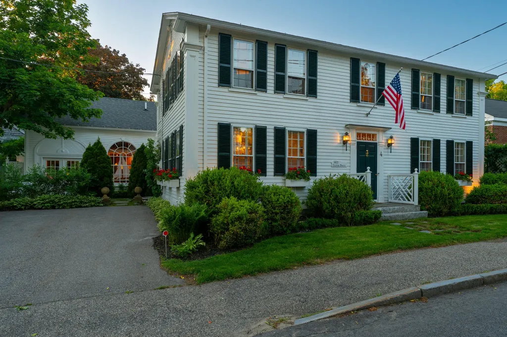 4 Elm Street Kennebunkport ME 04046