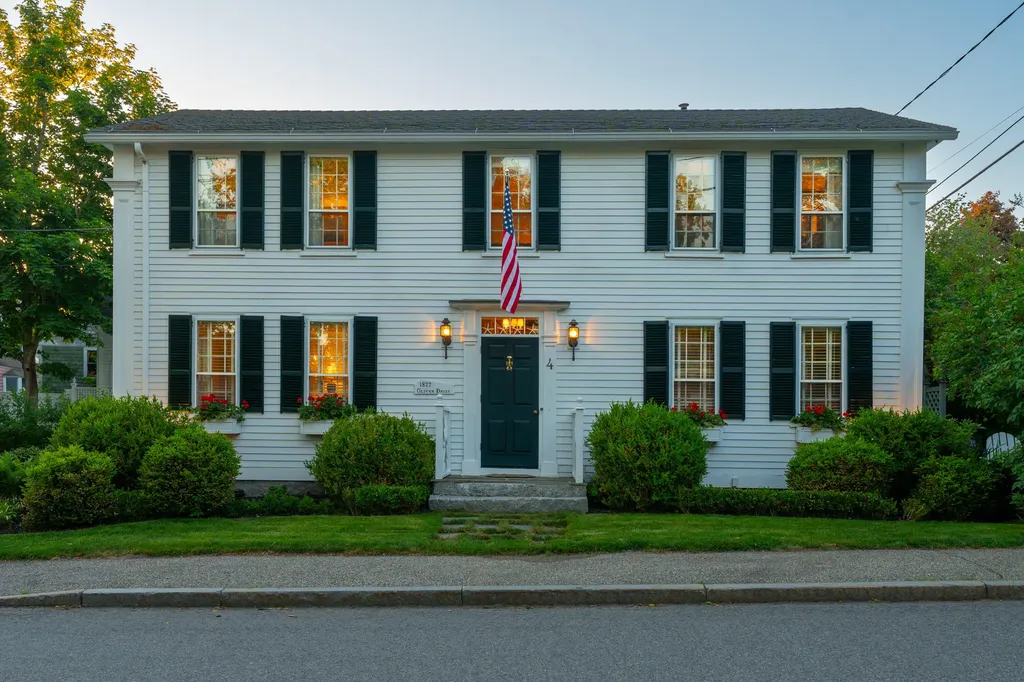 4 Elm Street Kennebunkport ME 04046