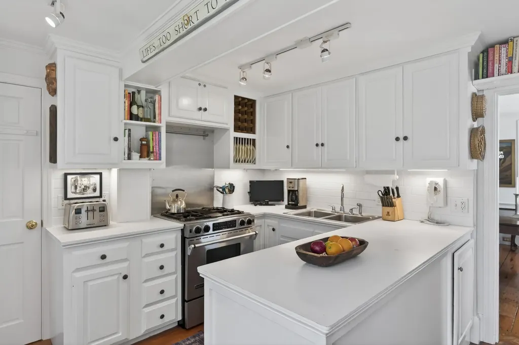 4 Elm Street Kennebunkport ME 04046