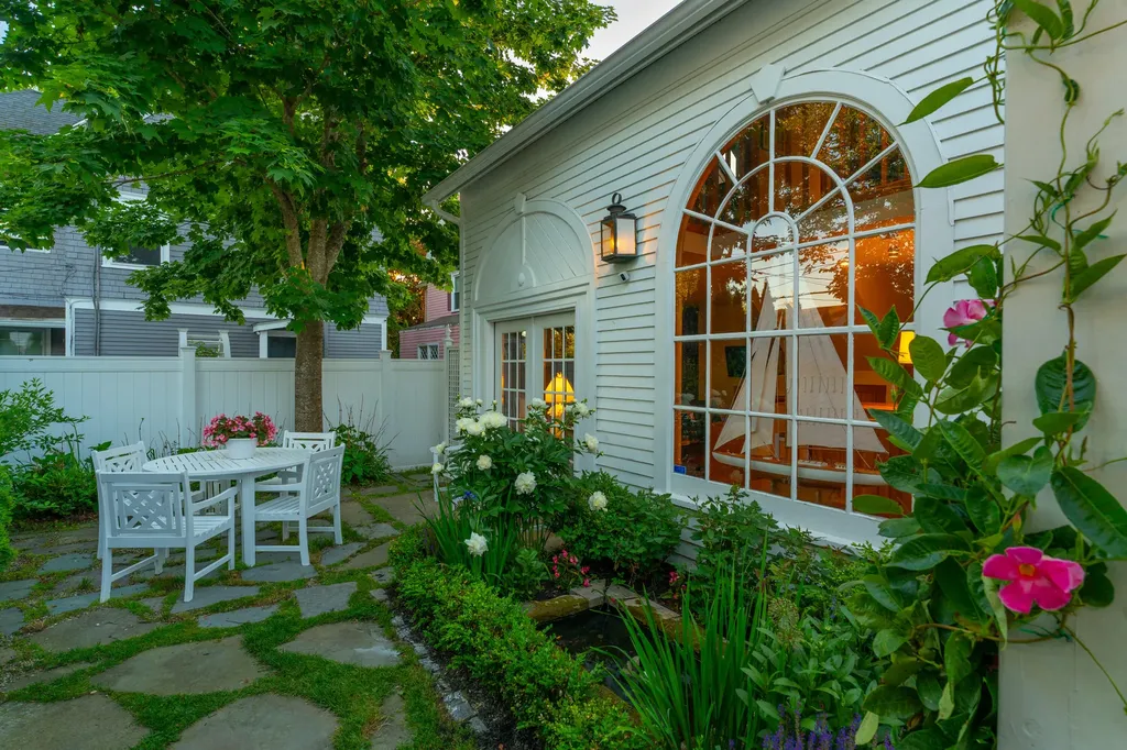 4 Elm Street Kennebunkport ME 04046