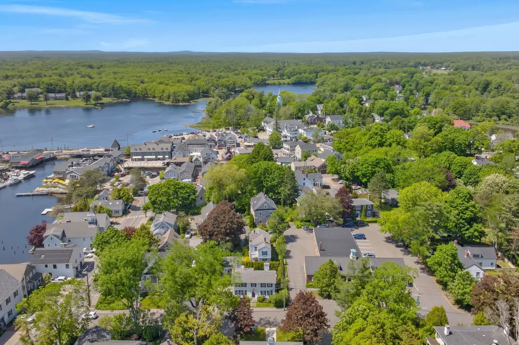 4 Elm Street Kennebunkport ME 04046