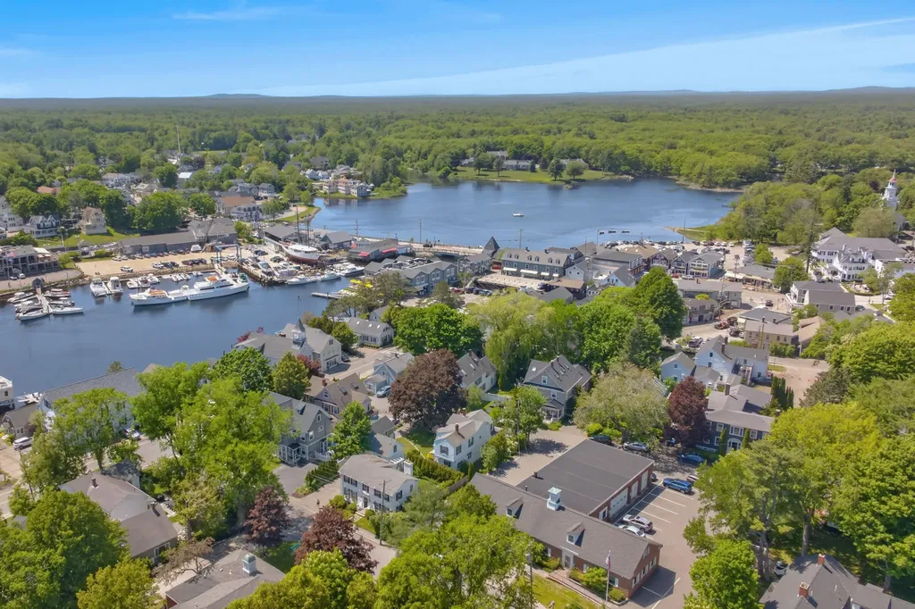 4 Elm Street Kennebunkport ME 04046