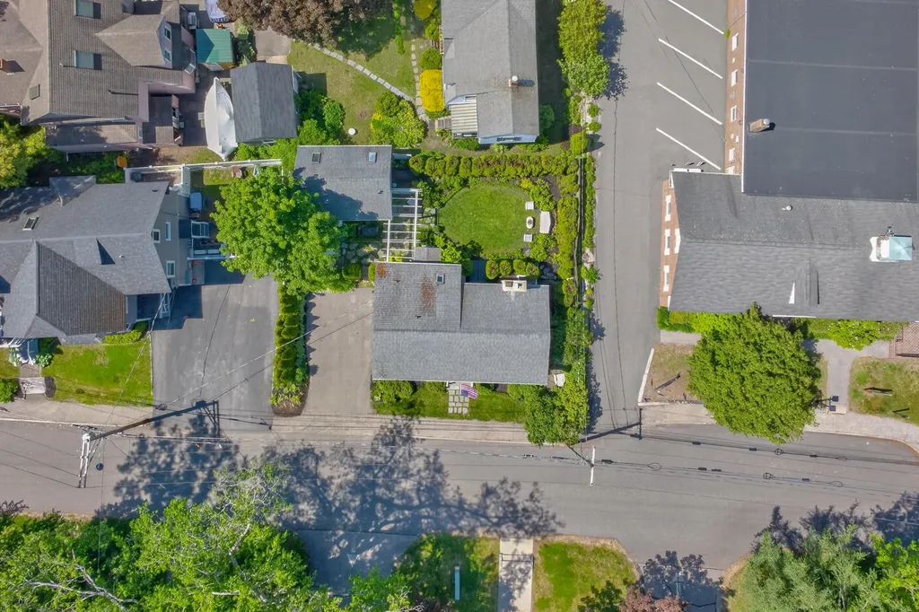 4 Elm Street Kennebunkport ME 04046