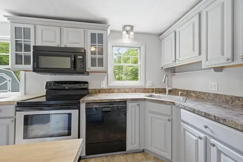 592 Hodsdon Road Pownal ME 04069