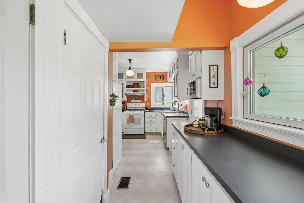 32 Morrill Avenue Waterville ME 04901