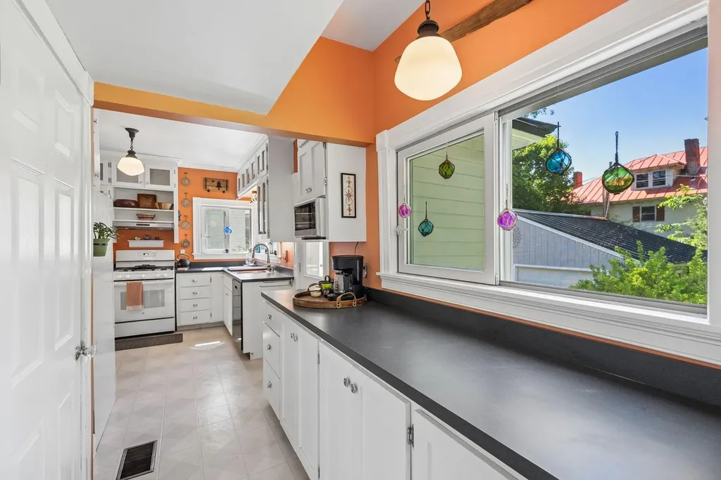 32 Morrill Avenue Waterville ME 04901