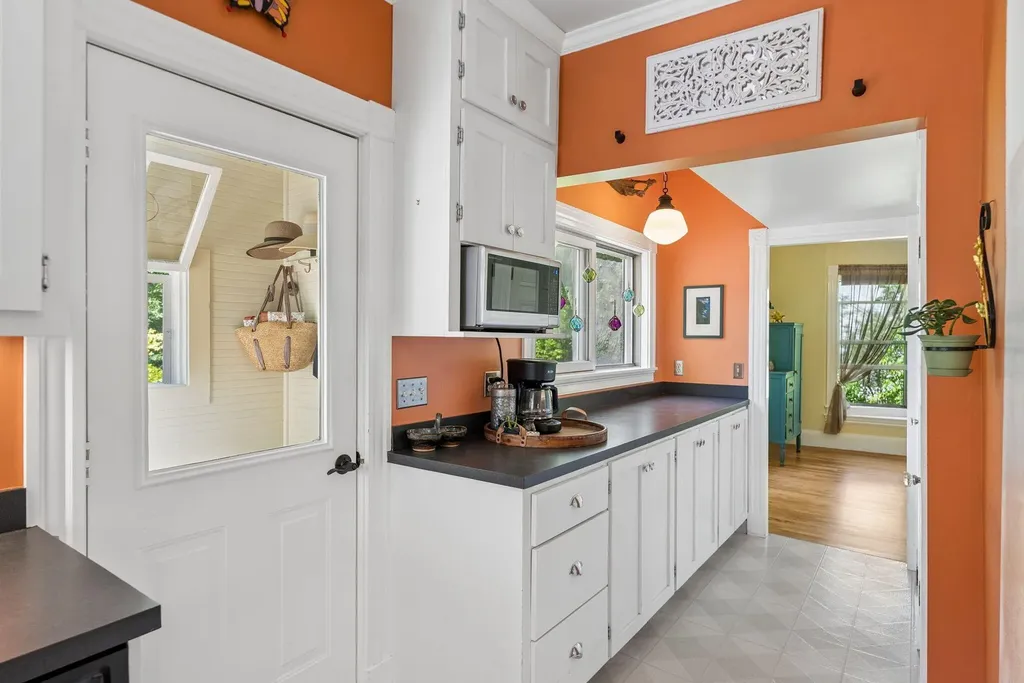 32 Morrill Avenue Waterville ME 04901