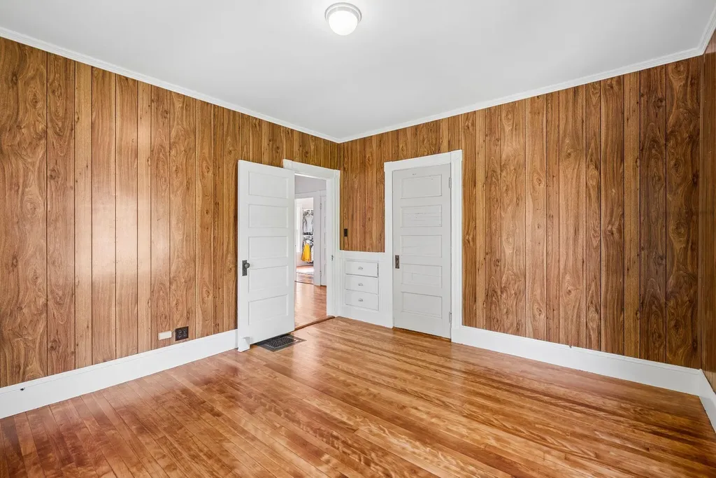 32 Morrill Avenue Waterville ME 04901