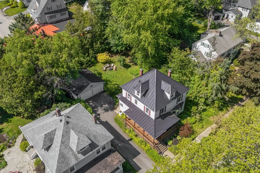 32 Morrill Avenue Waterville ME 04901