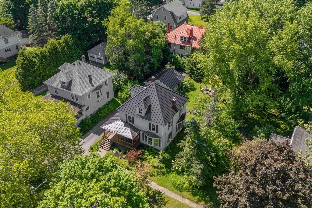 32 Morrill Avenue Waterville ME 04901