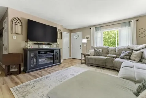 370 Mill Street Auburn ME 04210