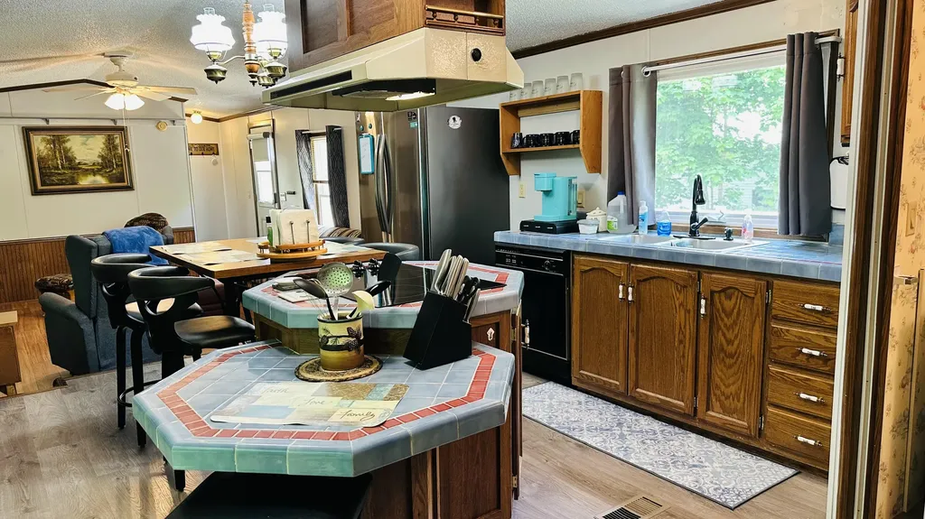 20 Lincoln Street Greenville ME 04441