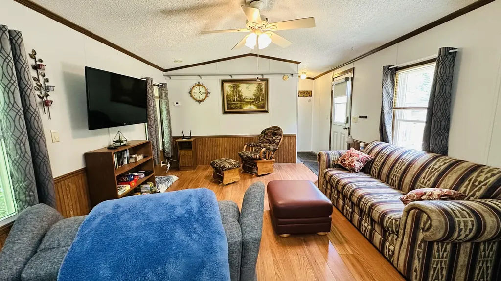 20 Lincoln Street Greenville ME 04441