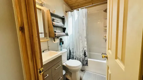 20 Lincoln Street Greenville ME 04441
