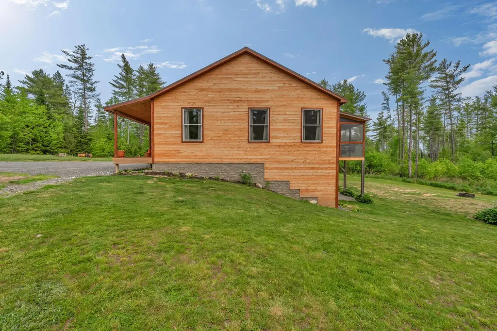 476 North Road Medford ME 04463