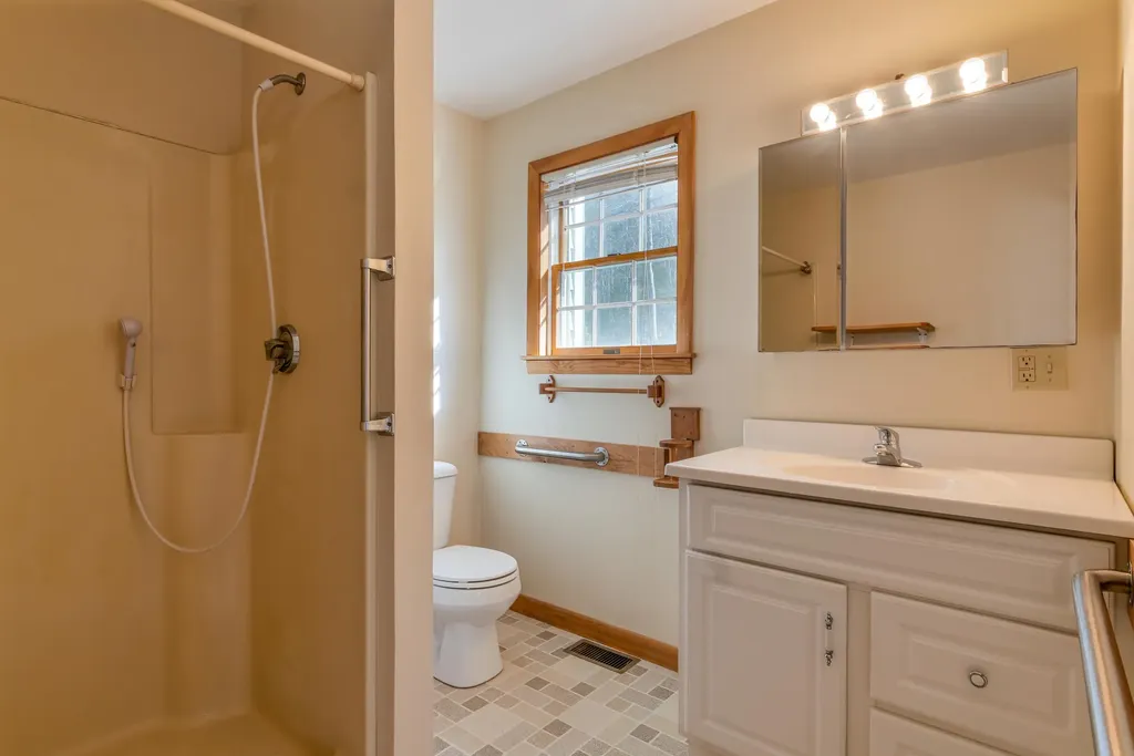 31 Newbury Neck Road Surry ME 04684