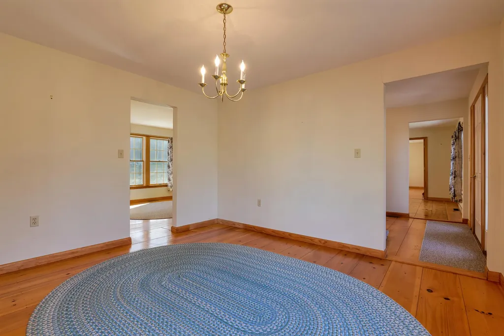31 Newbury Neck Road Surry ME 04684