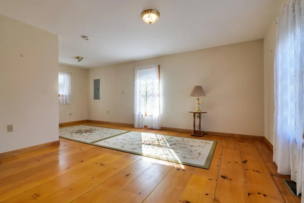 31 Newbury Neck Road Surry ME 04684