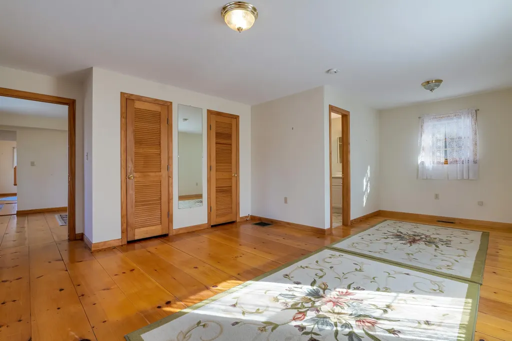 31 Newbury Neck Road Surry ME 04684