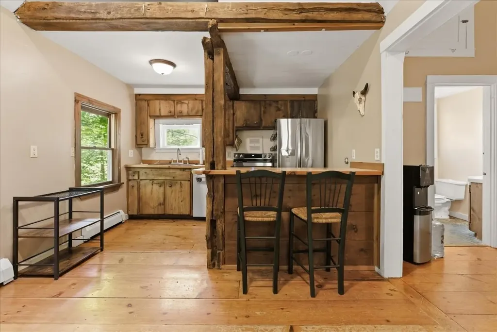 123 Dutton Hill Gray ME 04039