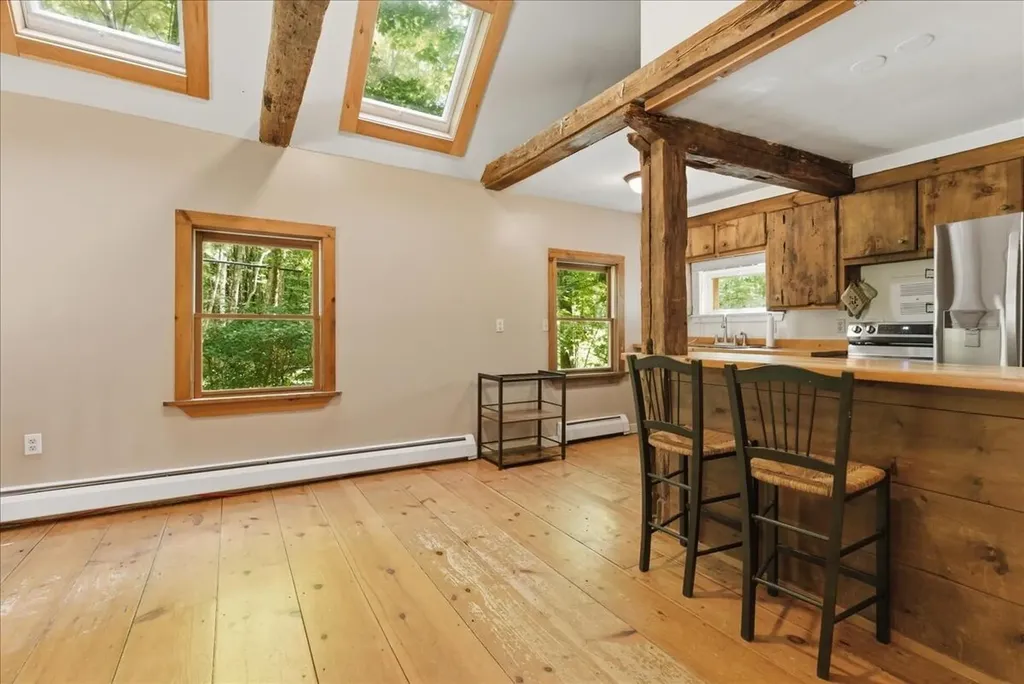 123 Dutton Hill Gray ME 04039