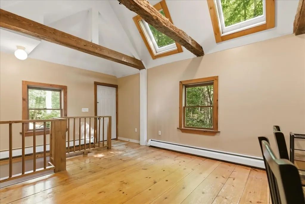 123 Dutton Hill Gray ME 04039