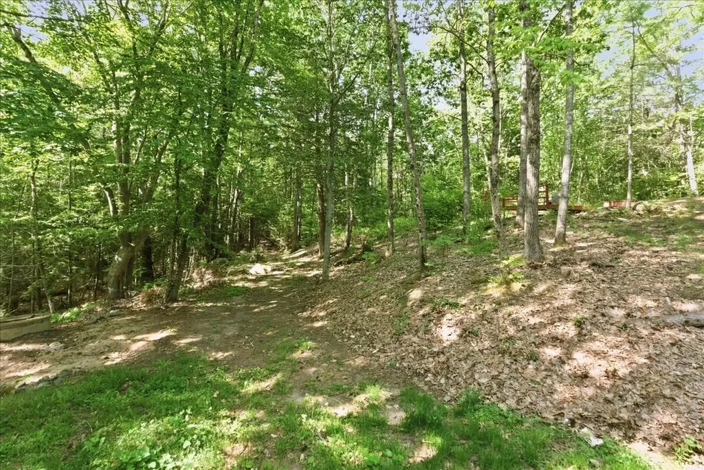 123 Dutton Hill Gray ME 04039