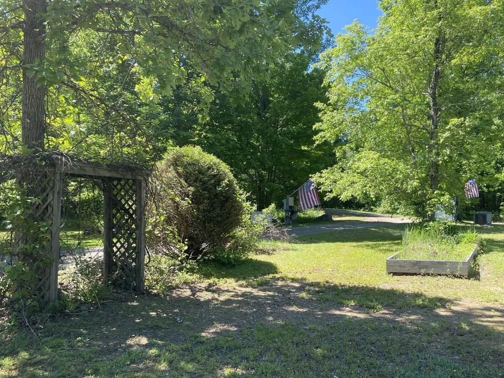 16 Edna Lee Lane Benton ME 04901
