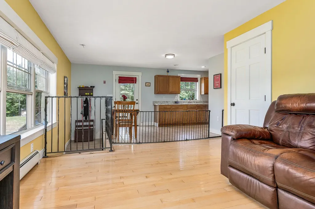 60 Remicks Lane Kittery ME 03904