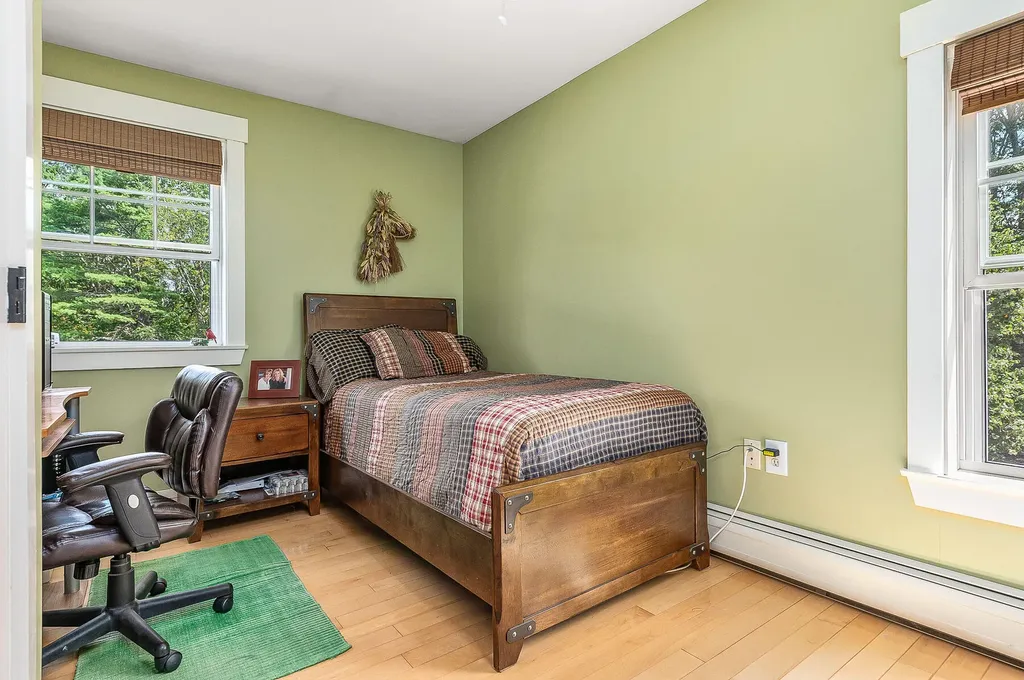 60 Remicks Lane Kittery ME 03904